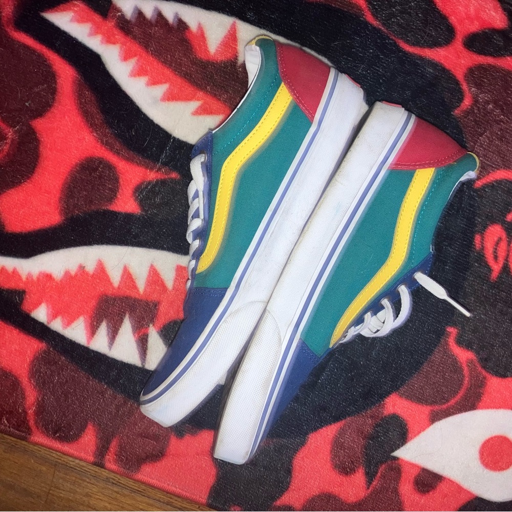 Vans - Picture 3 of 3